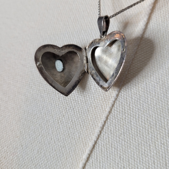 Vintage Silver And Blue Topaz Heart Shaped Locket With 18 Inch Chain, Necklace - Picture 2 of 3